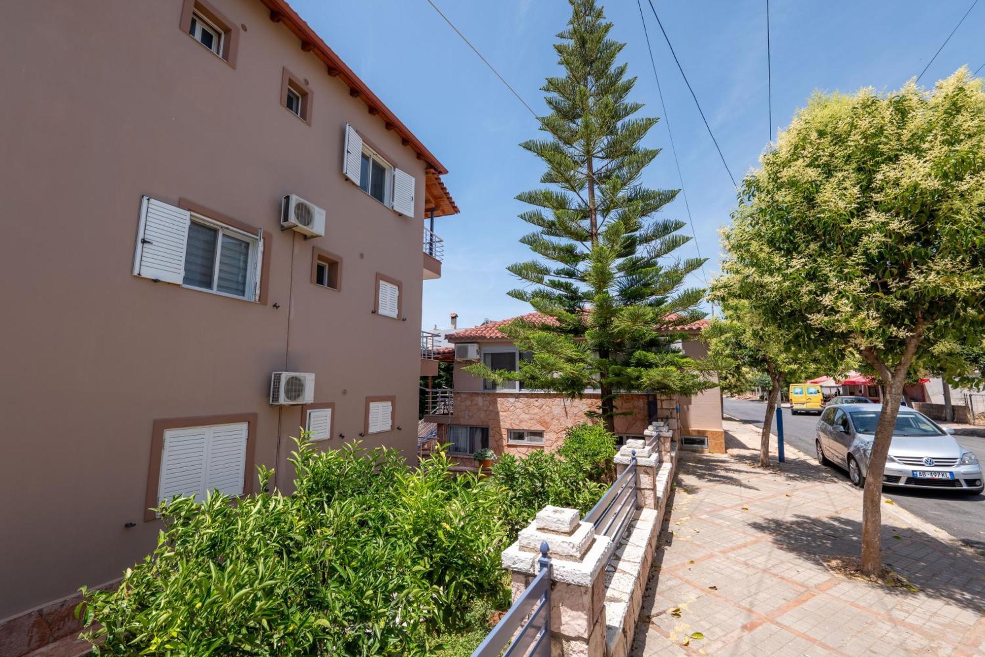 Villa Hamza Ксамил Екстериор снимка