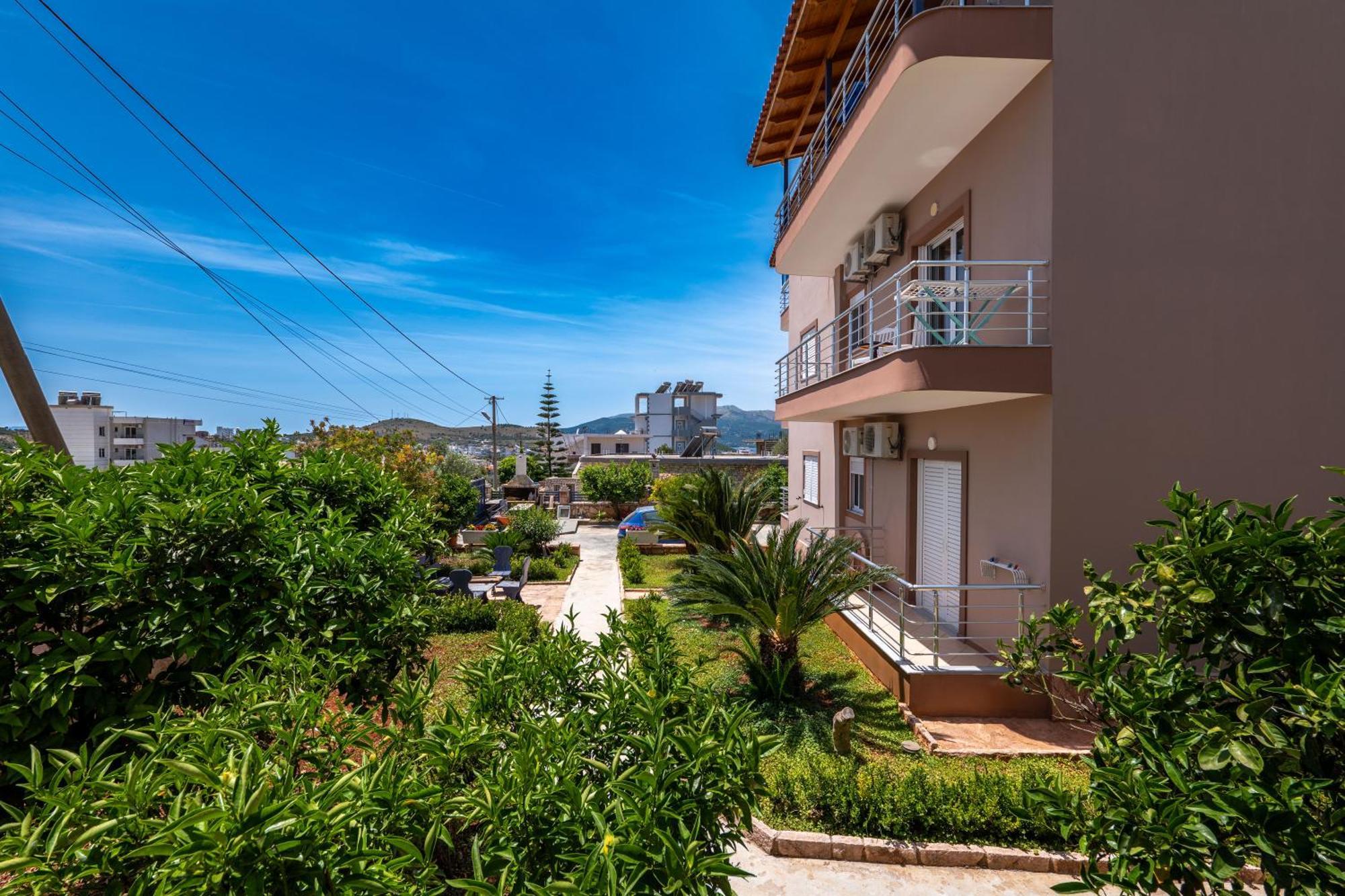 Villa Hamza Ксамил Екстериор снимка