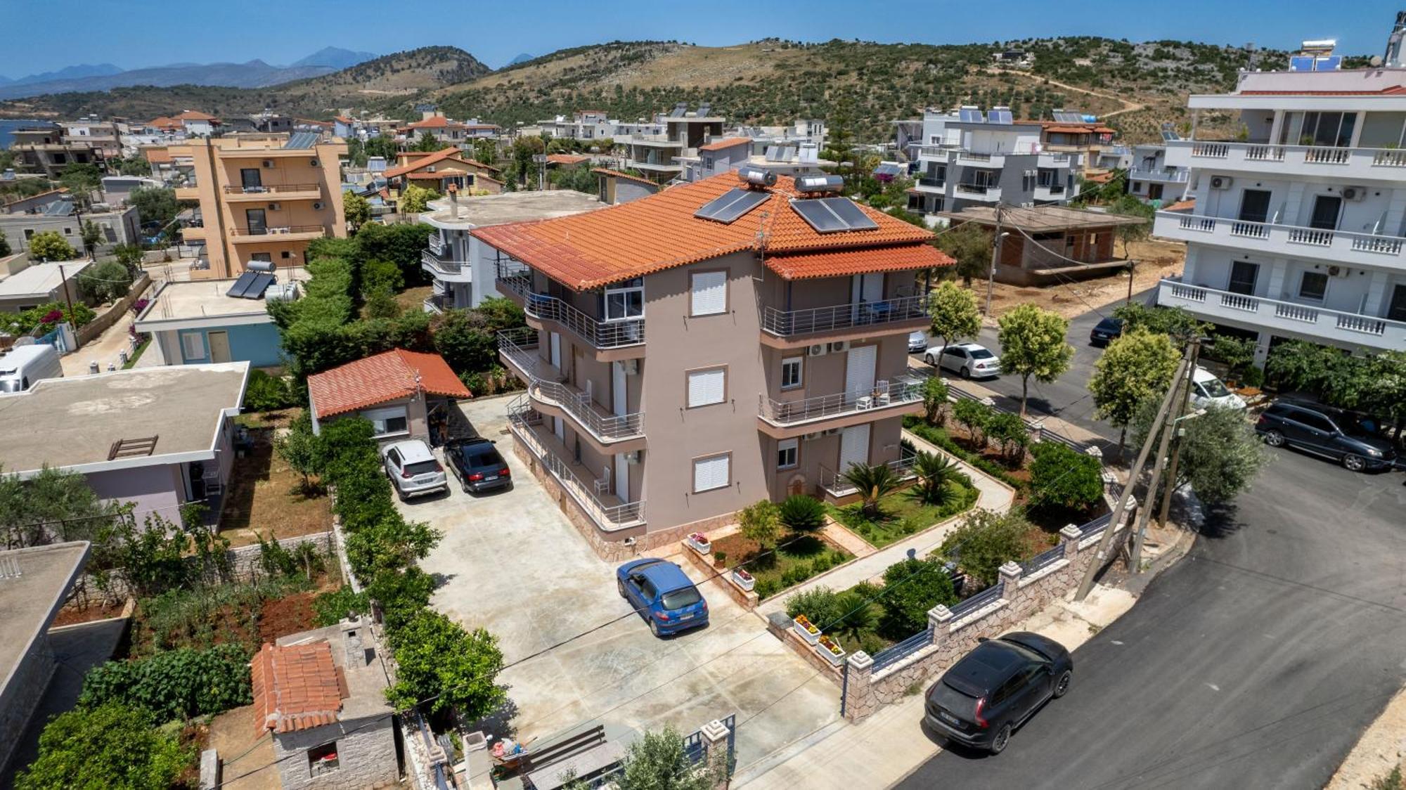 Villa Hamza Ксамил Екстериор снимка